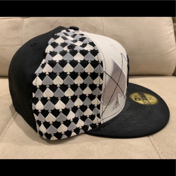 New Era NY Yankees Fitted Cap Black Hat 7 5/8 - Picture 3 of 6